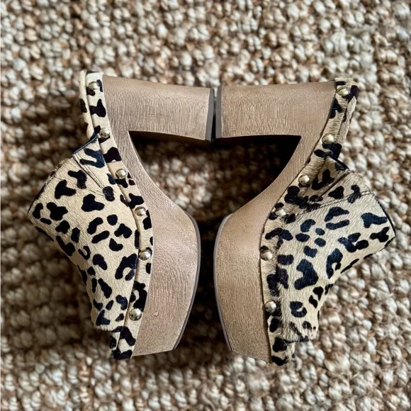 Vince Camuto Leopard-Print Open-Toe Platforms in Tan and Black - Picture 3 of 8